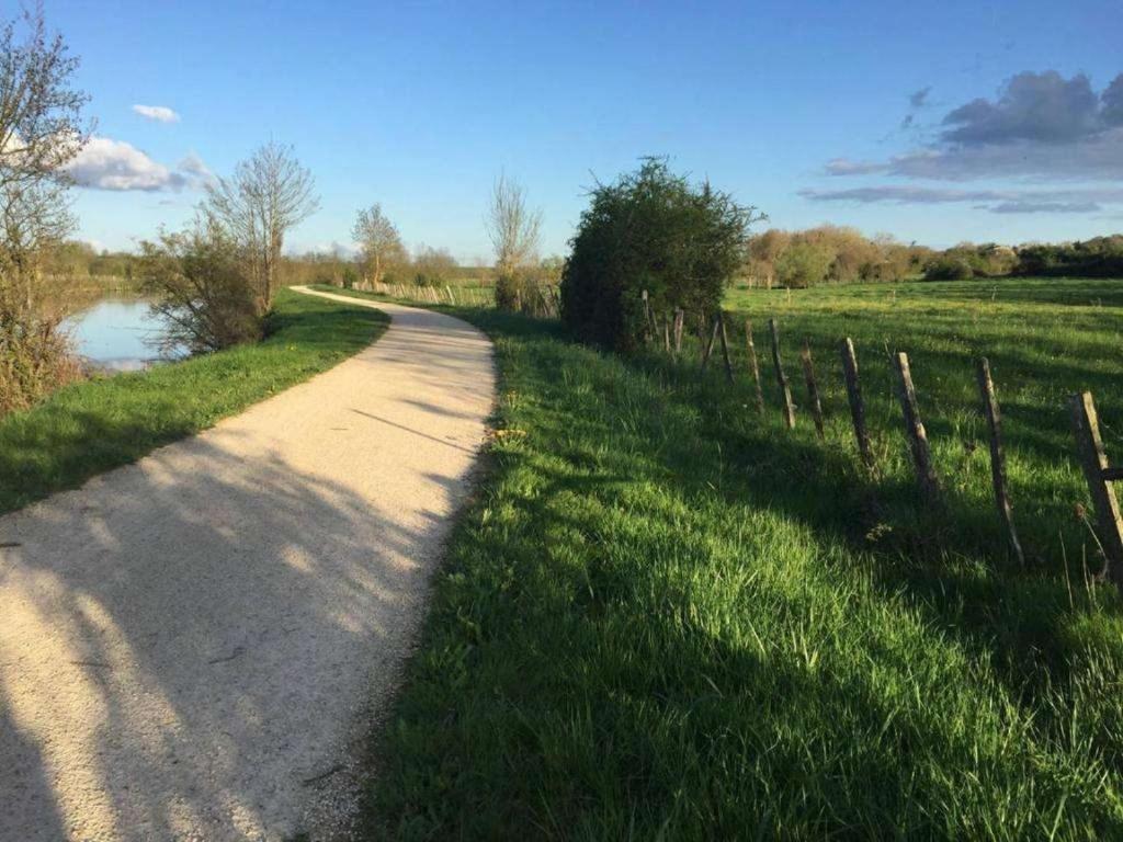 Refuge De Campagne "La Grange A Meme " Villa Chaix Dış mekan fotoğraf
